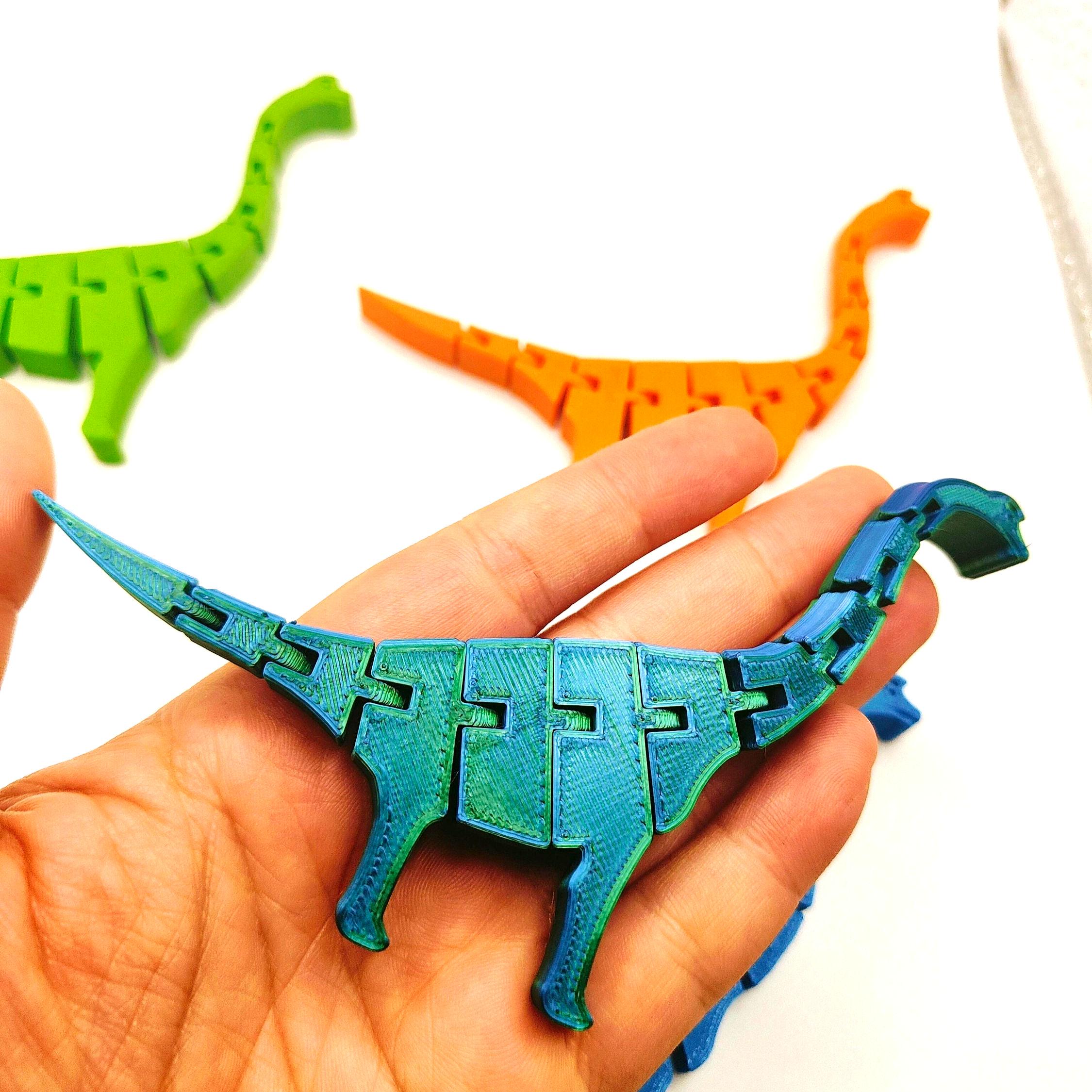 3D Printed Brachiosaurus Dinosaur Flexible Articulated Toy | Articulated Animal | Toy | Desk Ornament